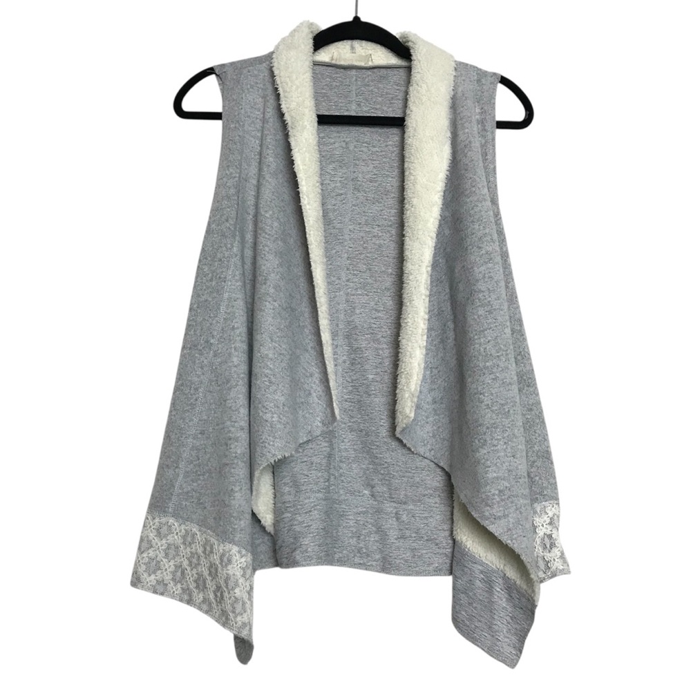 Altar’d State Western Gray Lace Trim Faux Fur Sleeveless Cardigan Womens Size M